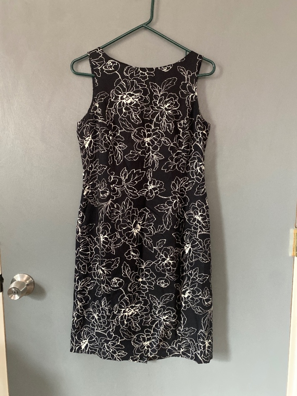 Women’s dress